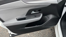 Vauxhall Mokka 100kW Design 50kWh 5dr Auto Electric Hatchback